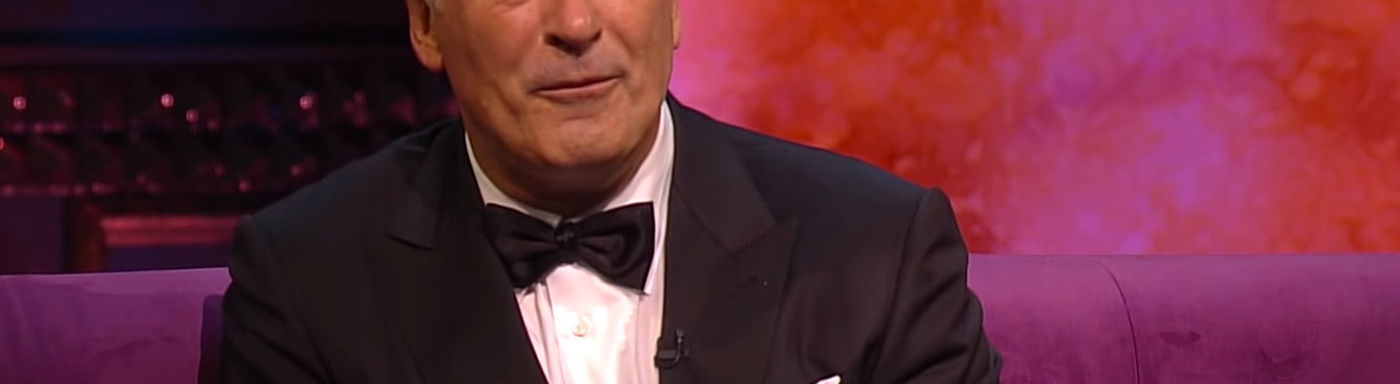 Las pullas más lacerantes a Alec Baldwin en su Roast: "Solo es el tío gordo de la esposa de Justin Bieber"