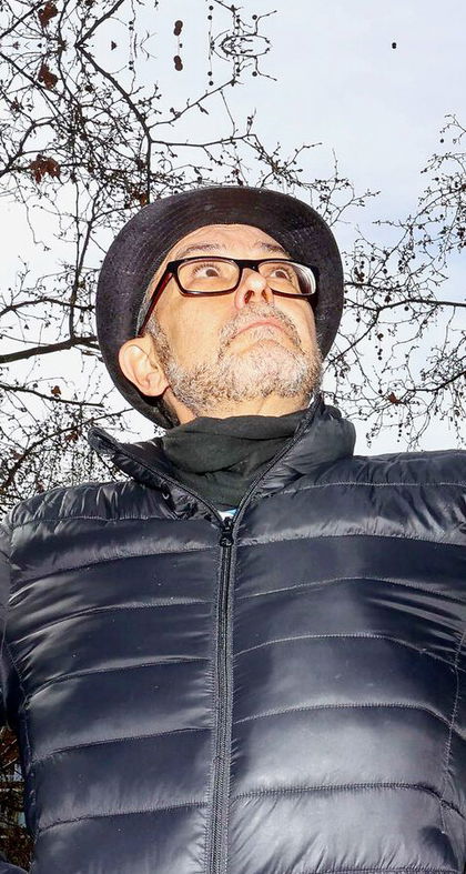Arturo González-Campos: “La única manera de hacer comedia es ir a los sitios donde no va nadie”