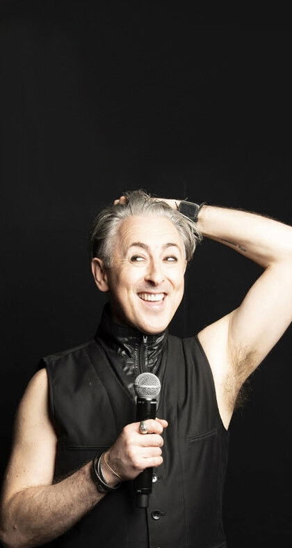 Alan Cumming estrenará "Club Cumming Presents A Queer Comedy Extravaganza" en Showtime [ENG]